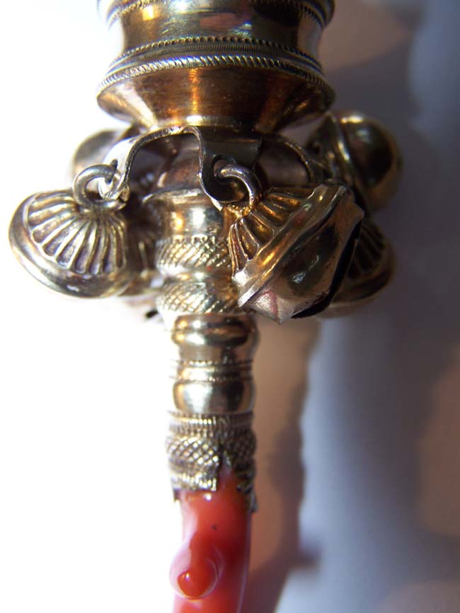 A Fine late 18th century Silver-Gilt Child's Rattle, Whistle and Bells with Coral Stem. — image 3